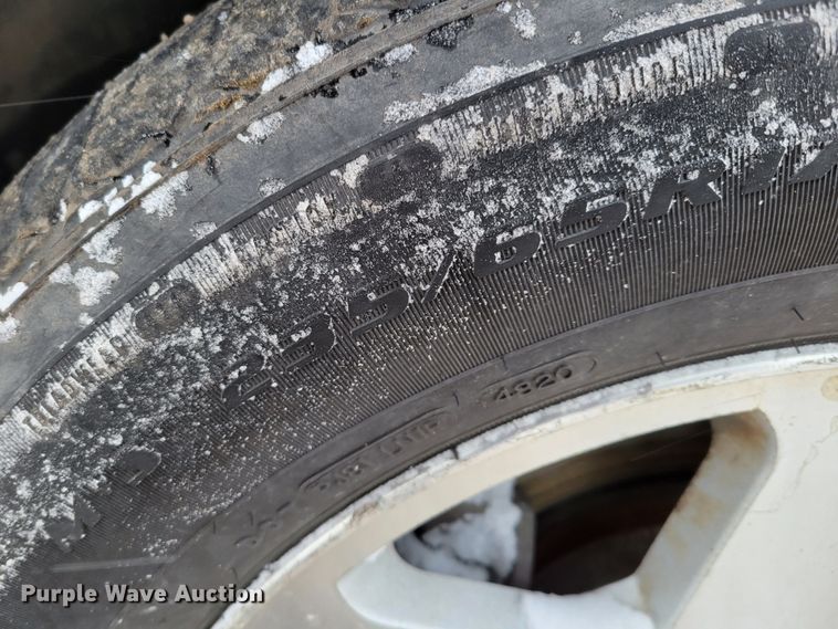 image for item MC9542 2005 Saturn Vue  SUV