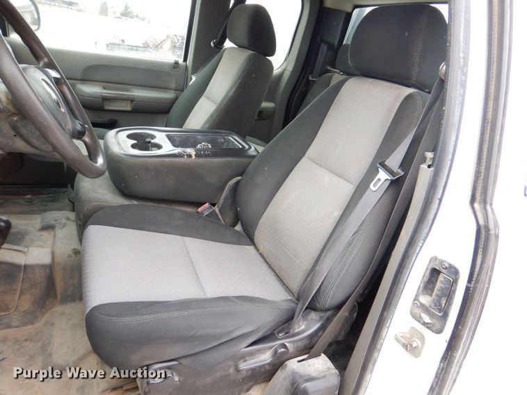 image for item MC9788 2008 Chevrolet Silverado 2500HD  pickup truck