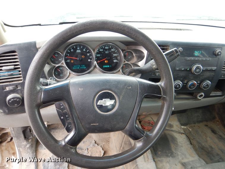 image for item MC9788 2008 Chevrolet Silverado 2500HD  pickup truck