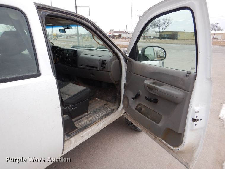 image for item MC9788 2008 Chevrolet Silverado 2500HD  pickup truck