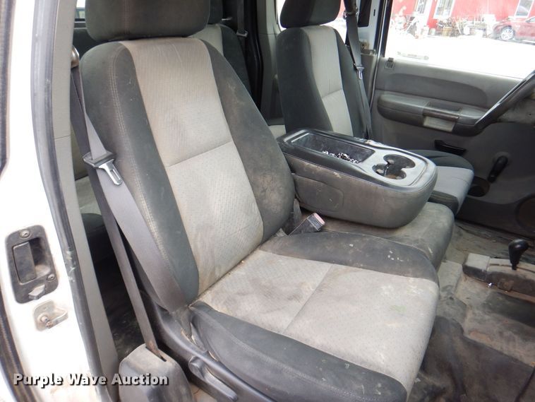 image for item MC9788 2008 Chevrolet Silverado 2500HD  pickup truck