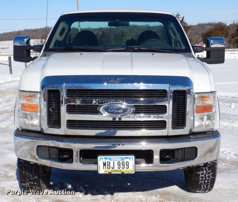 image for item MC9791 2010 Ford F250 Super Duty XL  pickup truck