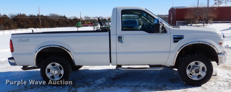 image for item MC9791 2010 Ford F250 Super Duty XL  pickup truck