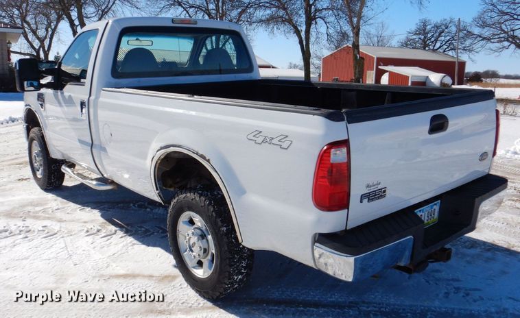 image for item MC9791 2010 Ford F250 Super Duty XL  pickup truck