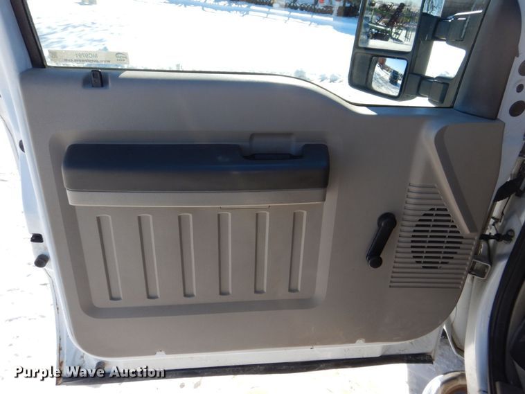 image for item MC9791 2010 Ford F250 Super Duty XL  pickup truck