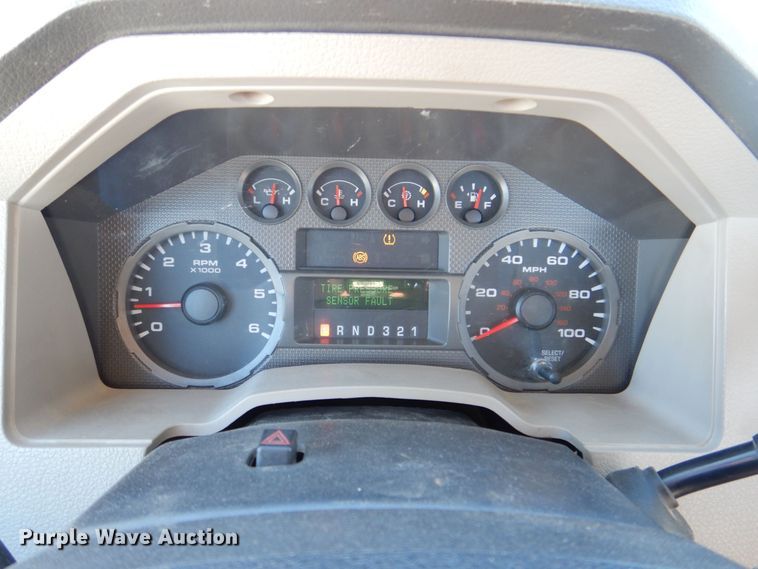 image for item MC9791 2010 Ford F250 Super Duty XL  pickup truck