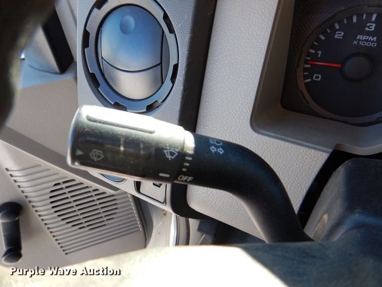 image for item MC9791 2010 Ford F250 Super Duty XL  pickup truck