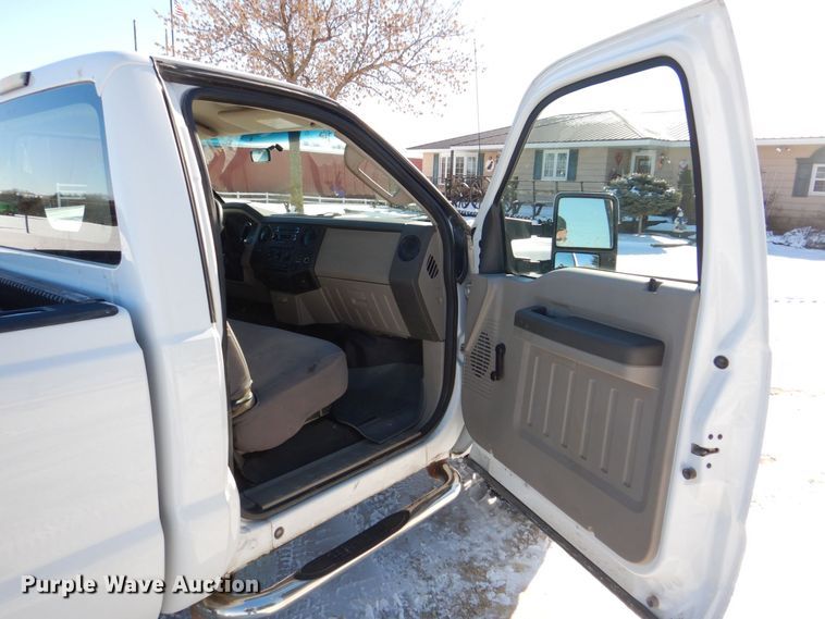 image for item MC9791 2010 Ford F250 Super Duty XL  pickup truck