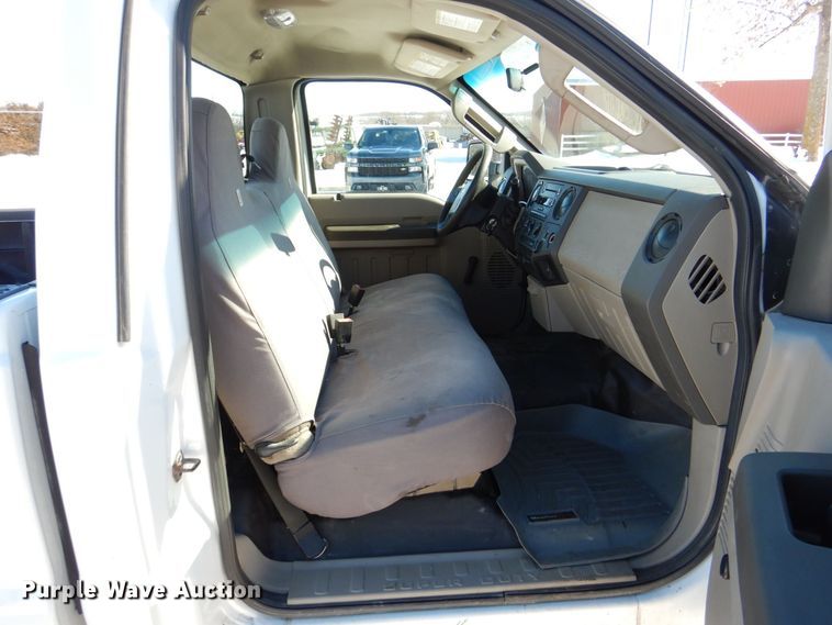 image for item MC9791 2010 Ford F250 Super Duty XL  pickup truck