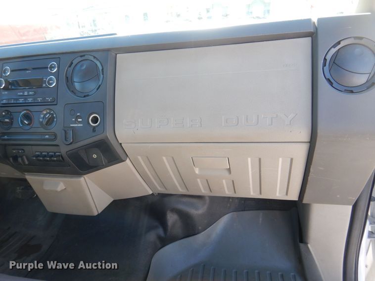 image for item MC9791 2010 Ford F250 Super Duty XL  pickup truck