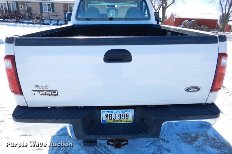 image for item MC9791 2010 Ford F250 Super Duty XL  pickup truck