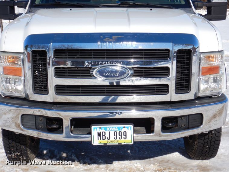 image for item MC9791 2010 Ford F250 Super Duty XL  pickup truck