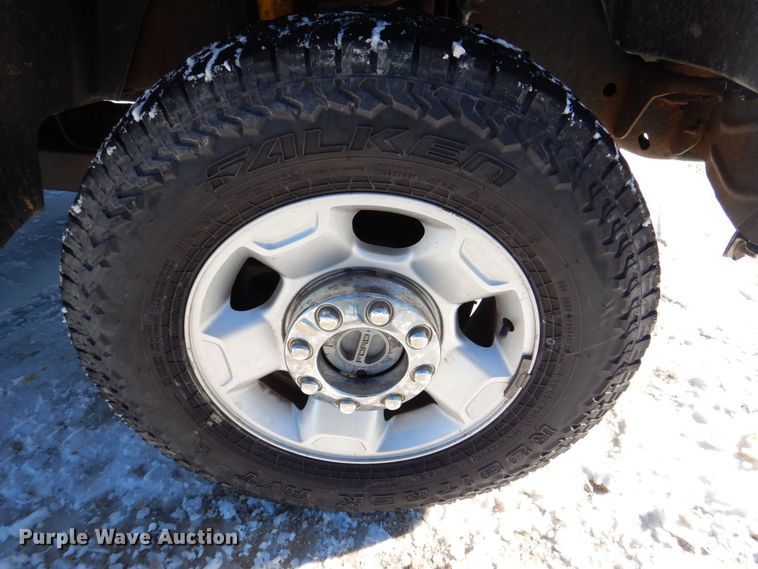 image for item MC9791 2010 Ford F250 Super Duty XL  pickup truck