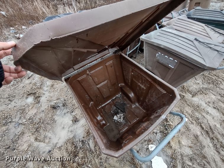 image for item MD9294 (12) Ameri-Kart trash cans