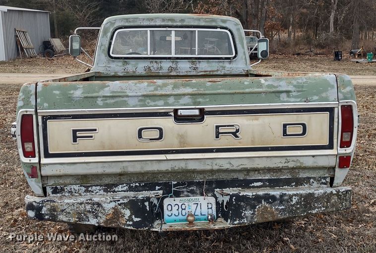 image for item MD9300 1970 Ford F250 Camper Special  pickup truck