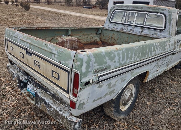 image for item MD9300 1970 Ford F250 Camper Special  pickup truck