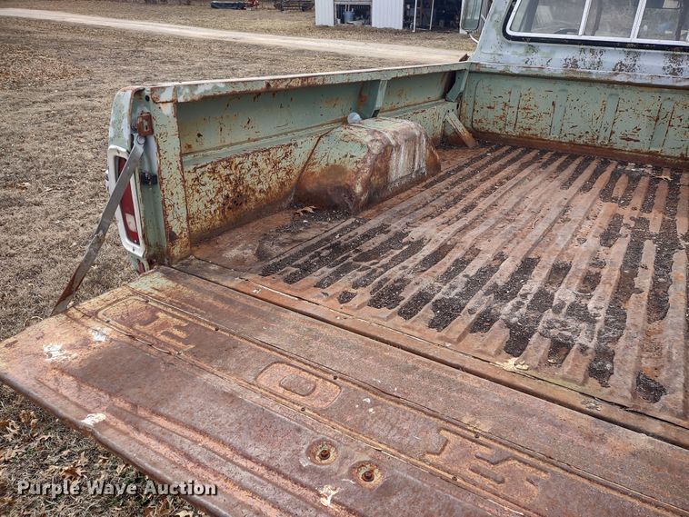 image for item MD9300 1970 Ford F250 Camper Special  pickup truck