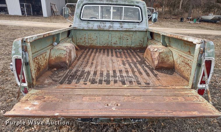 image for item MD9300 1970 Ford F250 Camper Special  pickup truck