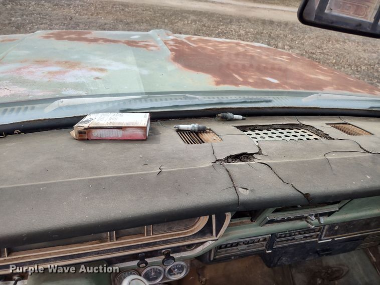 image for item MD9300 1970 Ford F250 Camper Special  pickup truck