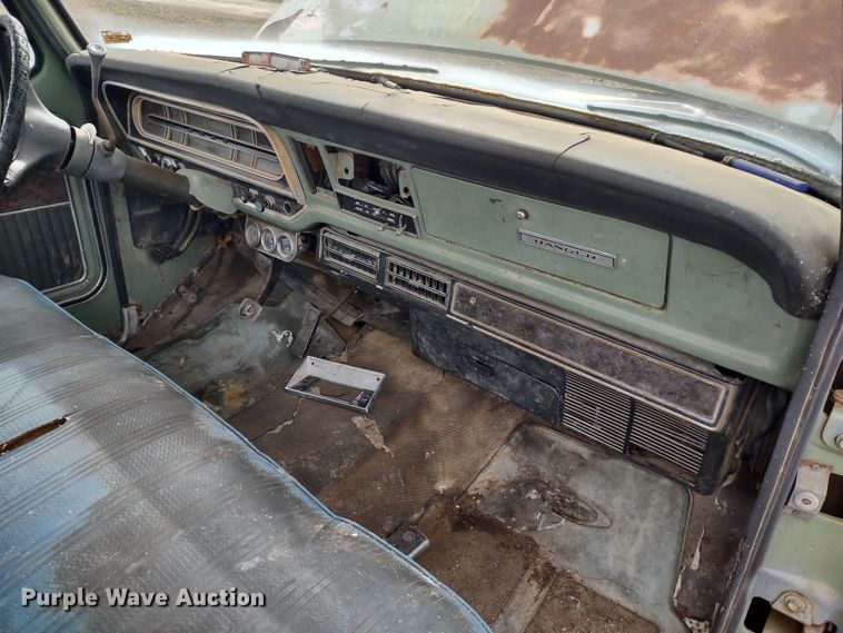 image for item MD9300 1970 Ford F250 Camper Special  pickup truck