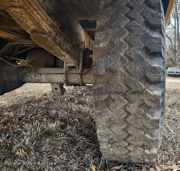 image for item MD9300 1970 Ford F250 Camper Special  pickup truck