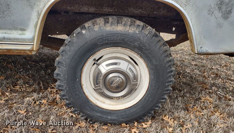 image for item MD9300 1970 Ford F250 Camper Special  pickup truck