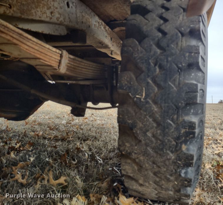 image for item MD9300 1970 Ford F250 Camper Special  pickup truck