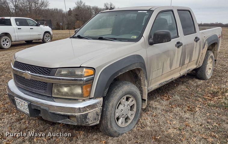 image for item MD9301 2004 Chevrolet Colorado Z71  Crew Cab pickup truck