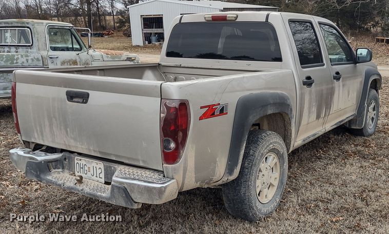 image for item MD9301 2004 Chevrolet Colorado Z71  Crew Cab pickup truck