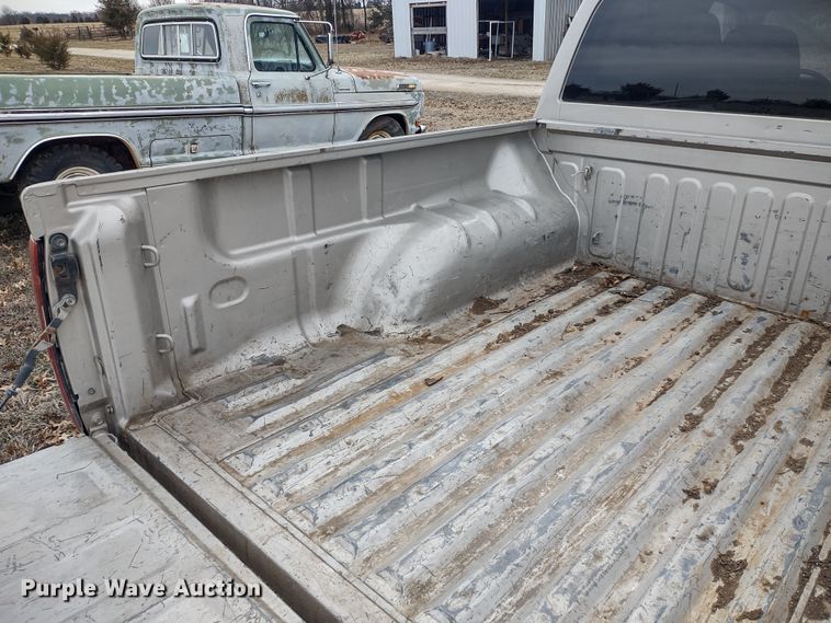 image for item MD9301 2004 Chevrolet Colorado Z71  Crew Cab pickup truck