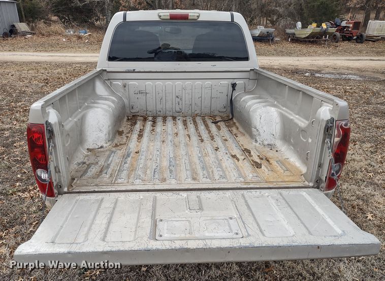 image for item MD9301 2004 Chevrolet Colorado Z71  Crew Cab pickup truck