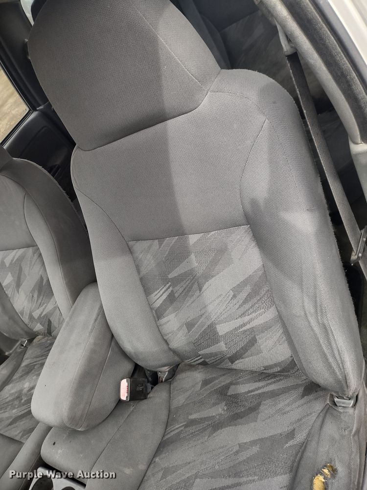 image for item MD9301 2004 Chevrolet Colorado Z71  Crew Cab pickup truck