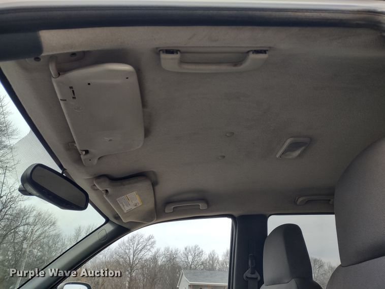 image for item MD9301 2004 Chevrolet Colorado Z71  Crew Cab pickup truck