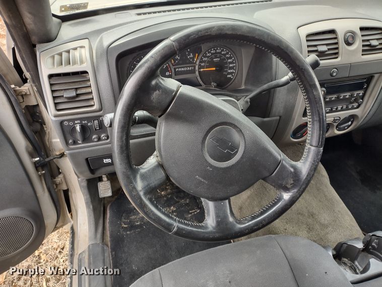 image for item MD9301 2004 Chevrolet Colorado Z71  Crew Cab pickup truck