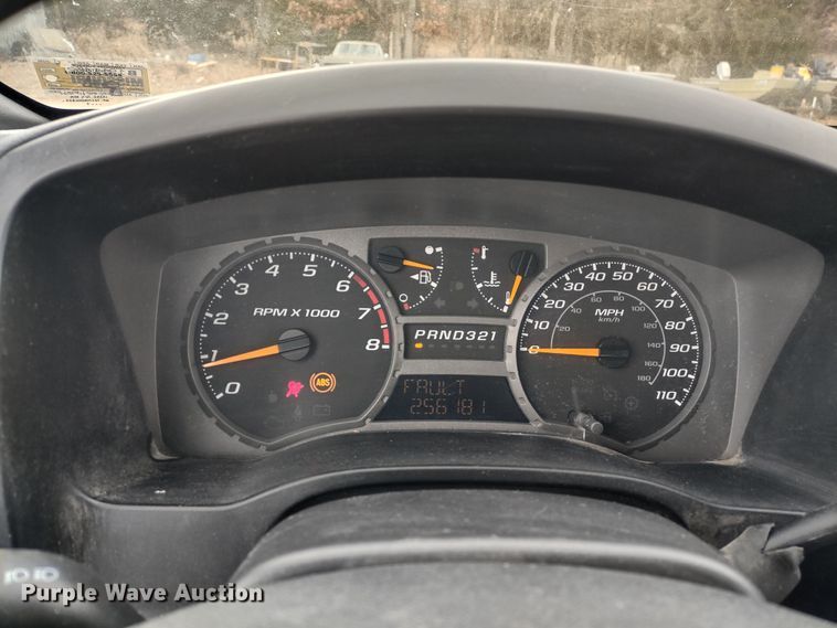 image for item MD9301 2004 Chevrolet Colorado Z71  Crew Cab pickup truck