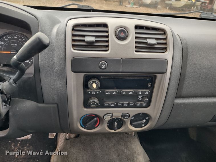 image for item MD9301 2004 Chevrolet Colorado Z71  Crew Cab pickup truck