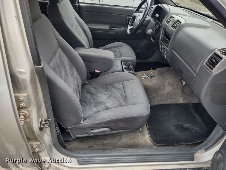 image for item MD9301 2004 Chevrolet Colorado Z71  Crew Cab pickup truck