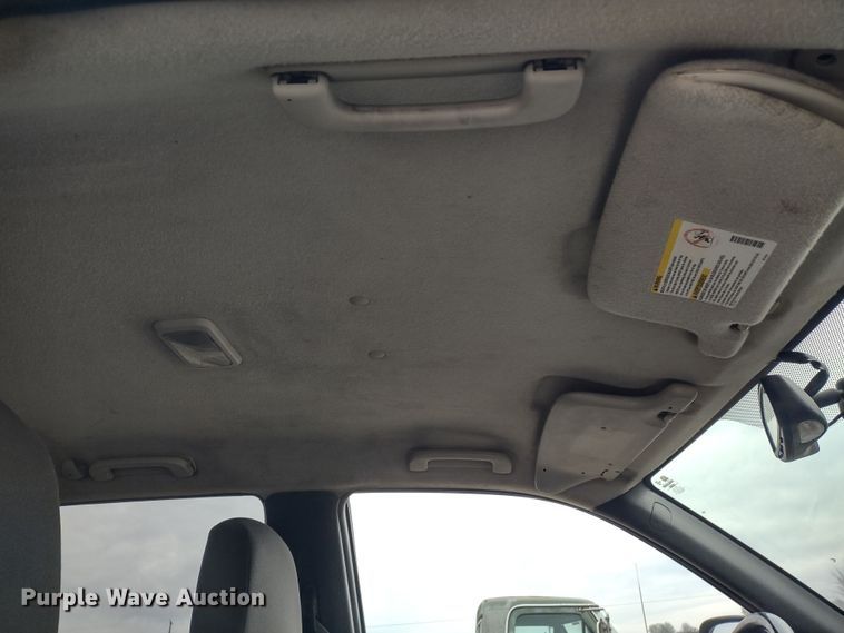 image for item MD9301 2004 Chevrolet Colorado Z71  Crew Cab pickup truck