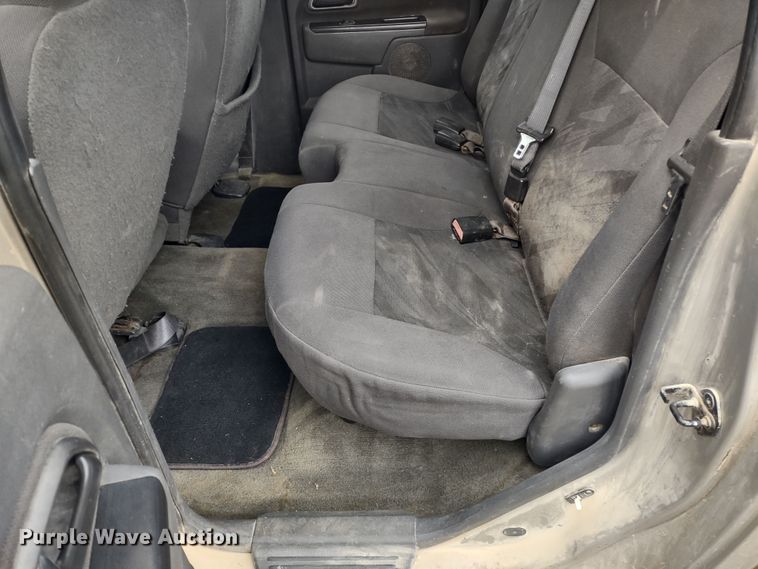 image for item MD9301 2004 Chevrolet Colorado Z71  Crew Cab pickup truck