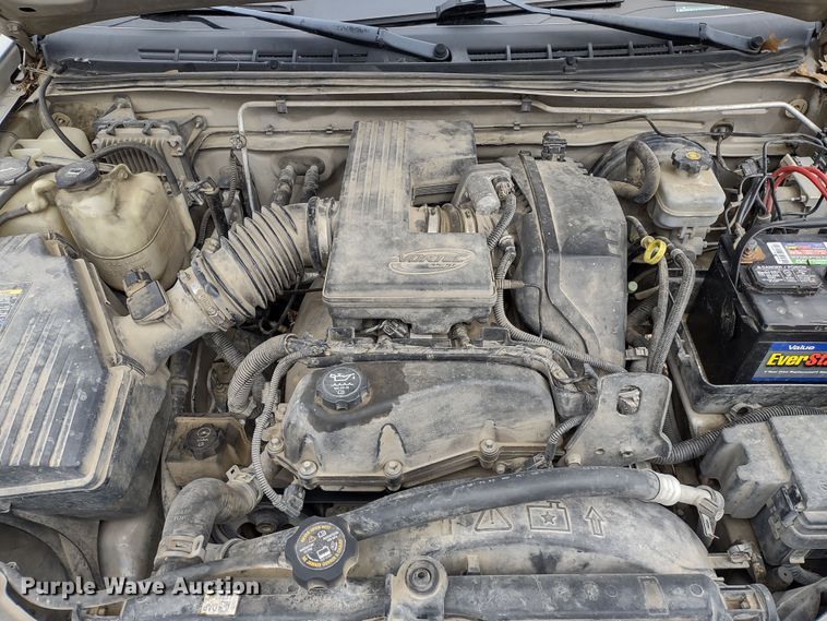 image for item MD9301 2004 Chevrolet Colorado Z71  Crew Cab pickup truck