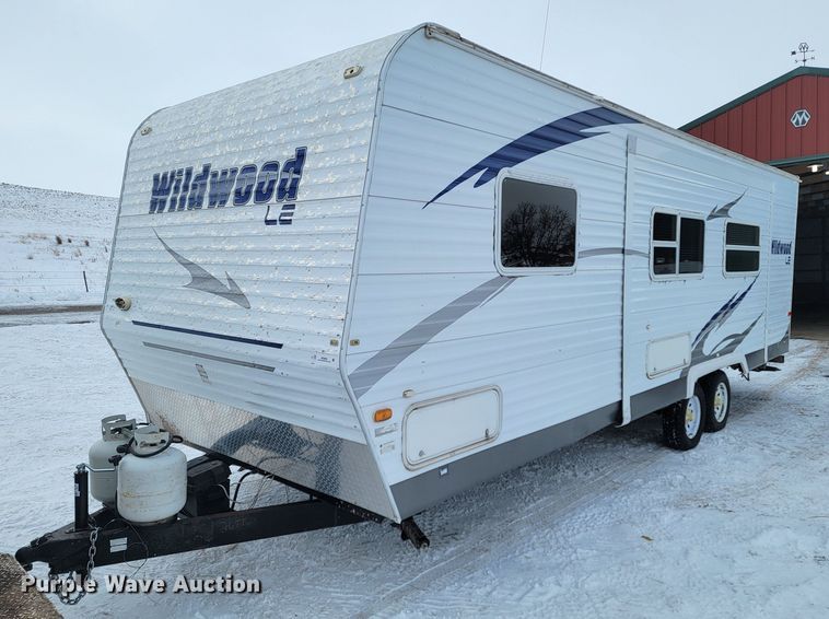 image for item ME9669 2008 Forrest River Wildwood LE  camper