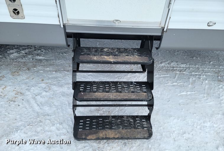 image for item ME9669 2008 Forrest River Wildwood LE  camper