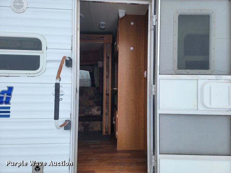 image for item ME9669 2008 Forrest River Wildwood LE  camper