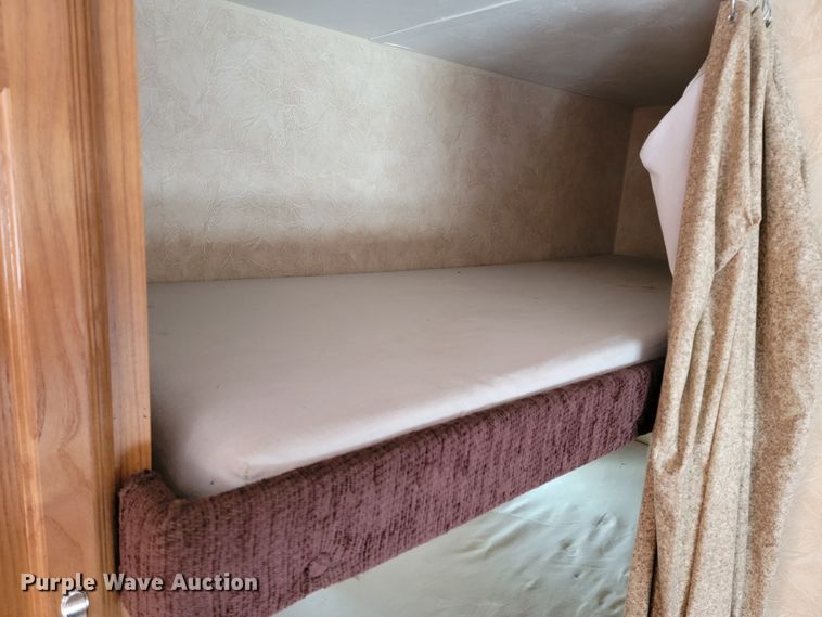 image for item ME9669 2008 Forrest River Wildwood LE  camper