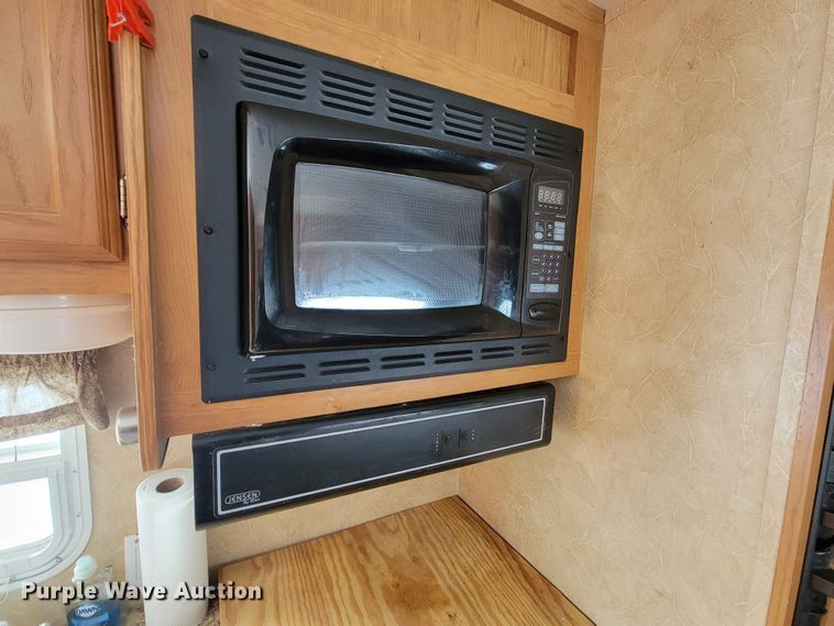 image for item ME9669 2008 Forrest River Wildwood LE  camper