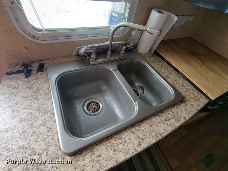 image for item ME9669 2008 Forrest River Wildwood LE  camper