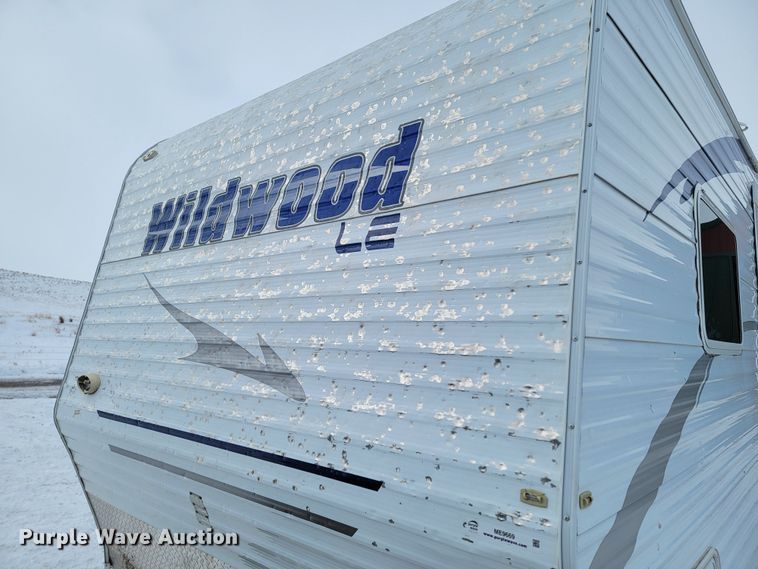 image for item ME9669 2008 Forrest River Wildwood LE  camper