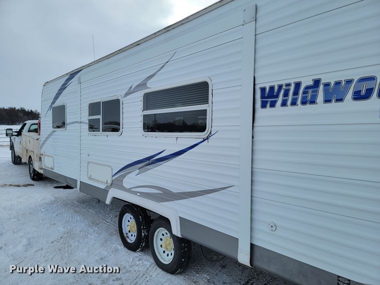 image for item ME9669 2008 Forrest River Wildwood LE  camper