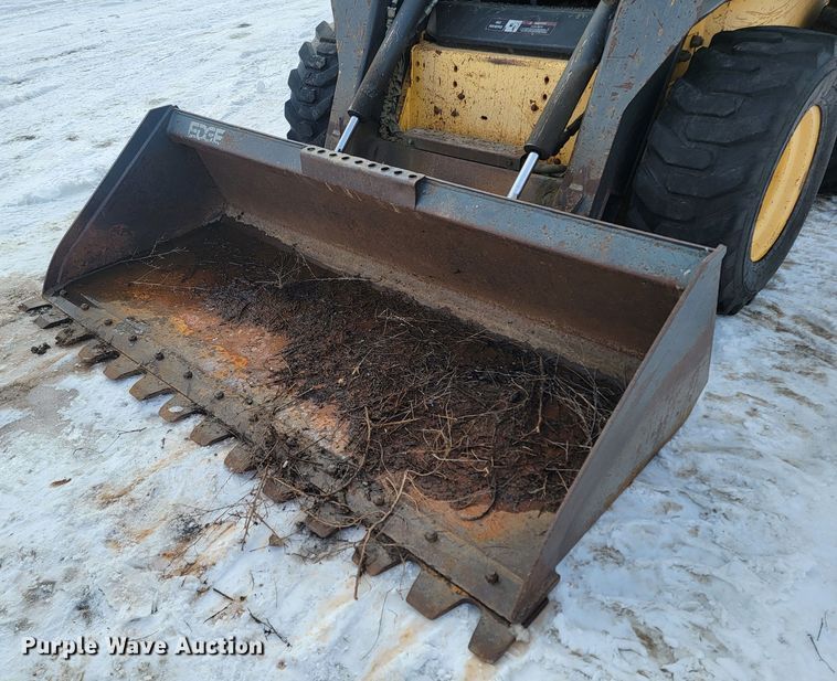 image for item ME9675 New Holland LS180  skid steer loader