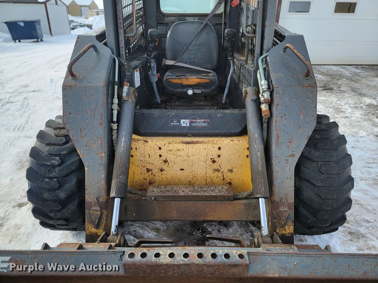 image for item ME9675 New Holland LS180  skid steer loader